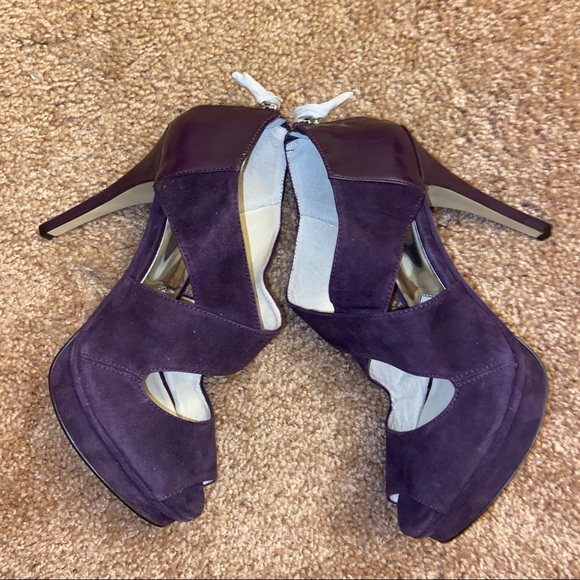 Michael Kors Elena Cross Heel - Picture 4 of 9